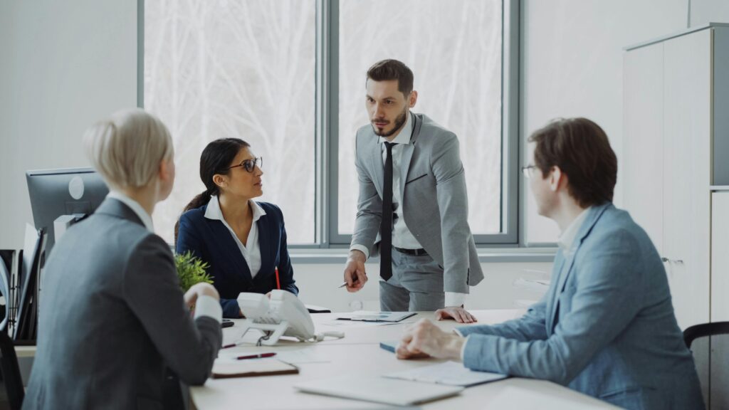 Best Online Business Ideas for Beginners with Low Investment